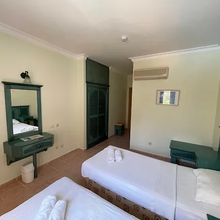 Celay Otel 3*